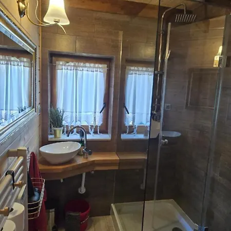 Kaszuby Wczasy U Danusi Sauna I Bania ロッジ Lipusz