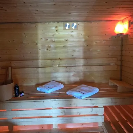 Kaszuby Wczasy U Danusi Sauna I Bania ロッジ