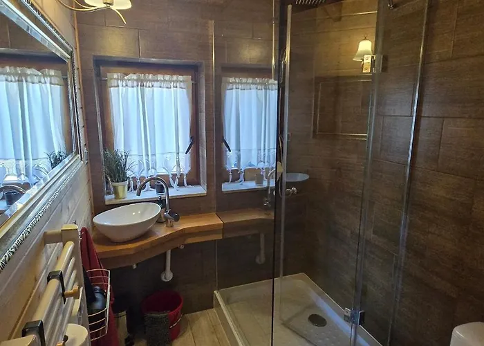 Kaszuby Wczasy U Danusi Sauna I Bania 롯지 *