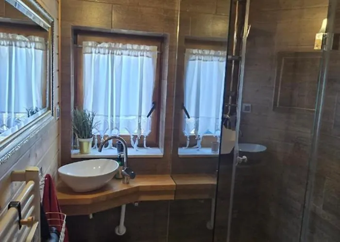 Kaszuby Wczasy U Danusi Sauna I Bania 롯지 Lipusz